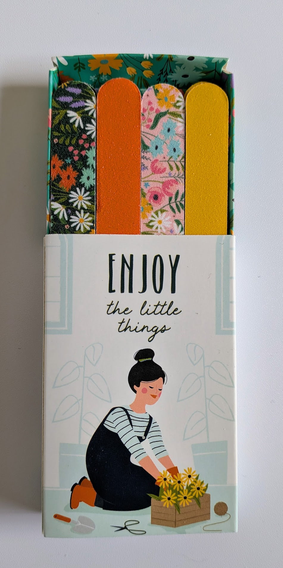 'Enjoy the Little Things' matchbox of 8 mini nail files
