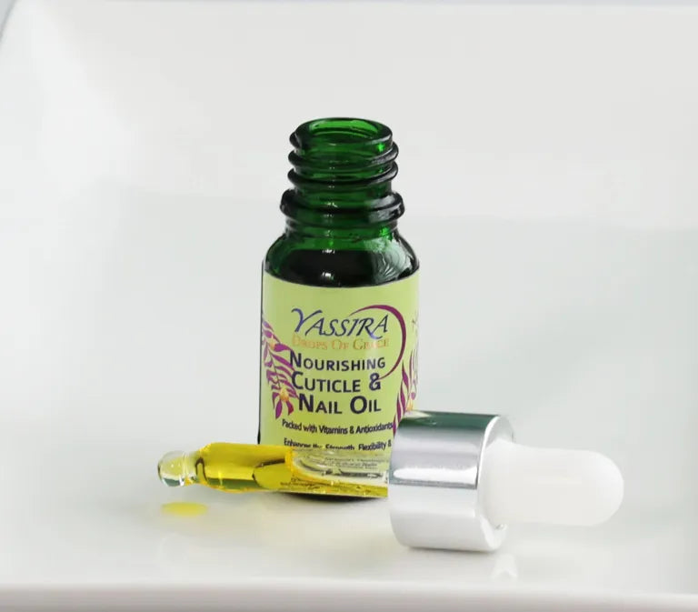 YASSIRA – Nourishing Nail & Cuticle Oil – Lemongrass & Ho Wood 10ml